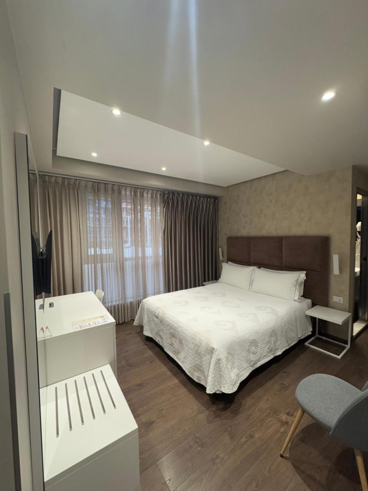 Hotel Oresti Center Tirana Exterior photo